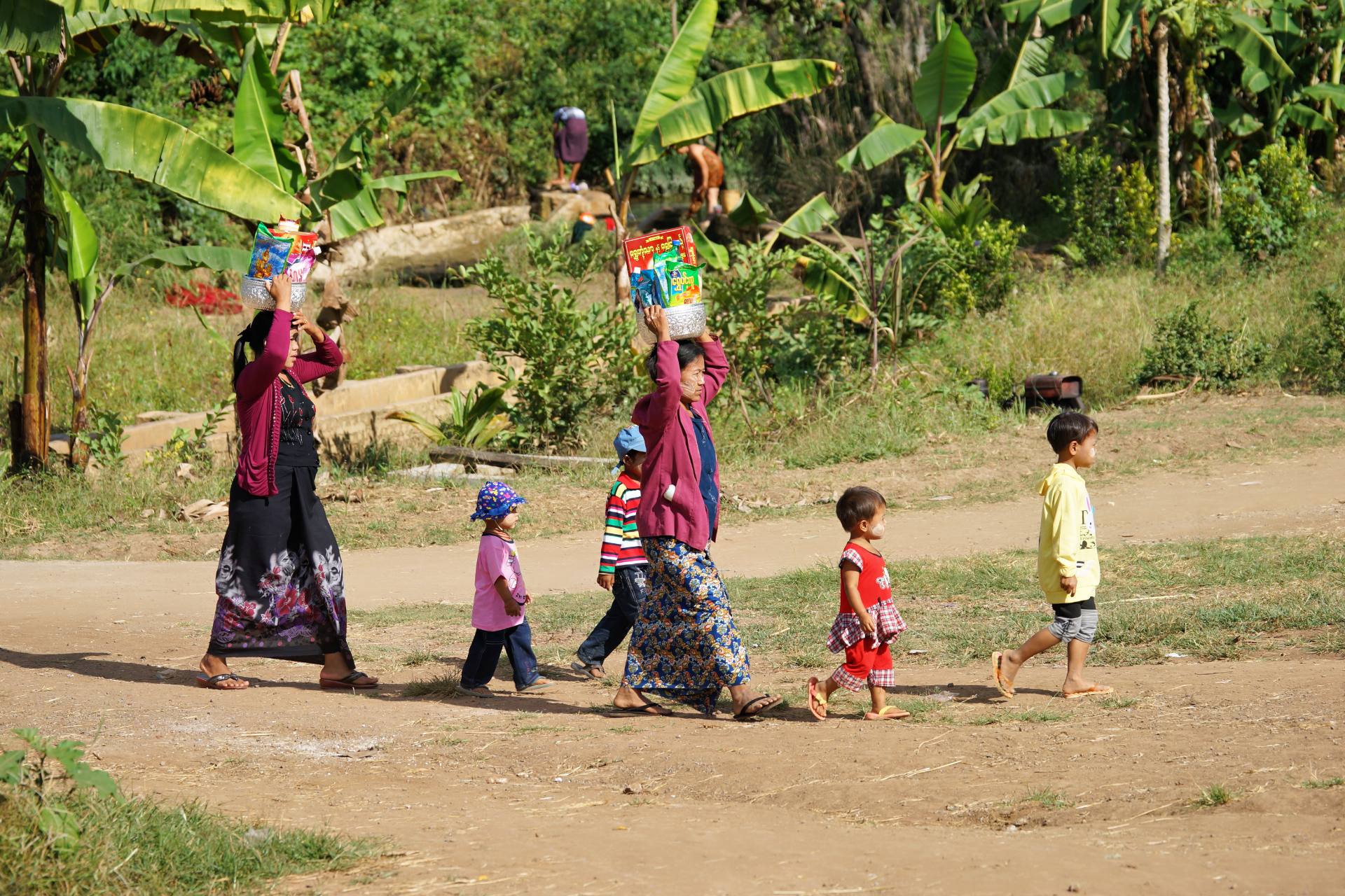 Tageswanderung durch die Umgebung von Nyaung Shwe
